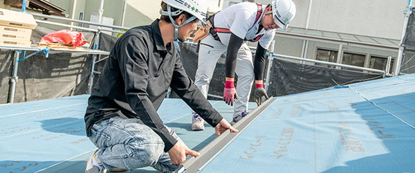 屋根カバー・葺き替え工事